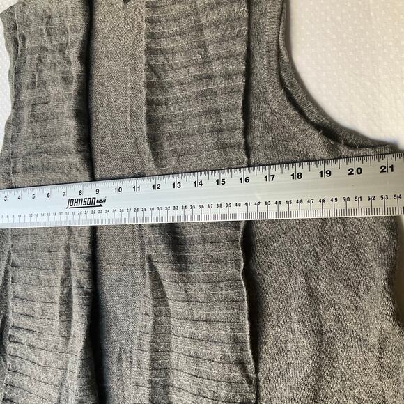a.n.a. A New Approach Women’s Sleeveless Knit Cardigan size XL, Solid Gray - Picture 4 of 9